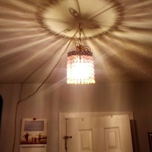 Hanging bead light